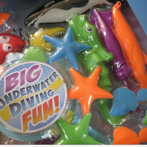 Play Day pool toy dive set, 28 pieces, New in box - Picture 2 of 7
